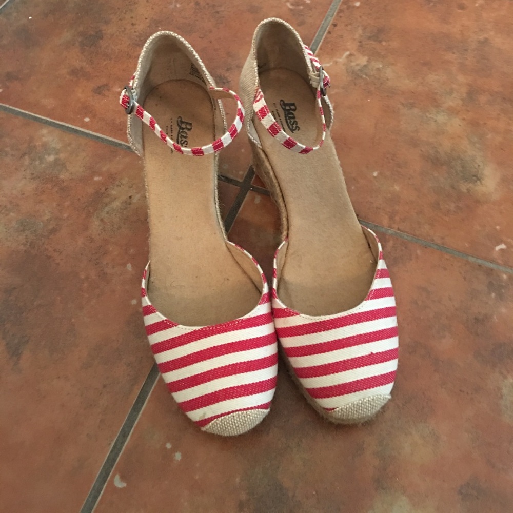 Red white stripe wedges
